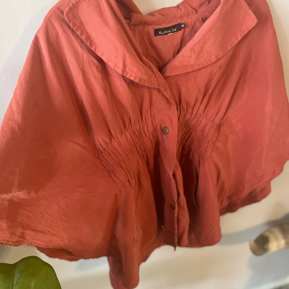 Poncho jacket Size medium - Picture 4 of 4